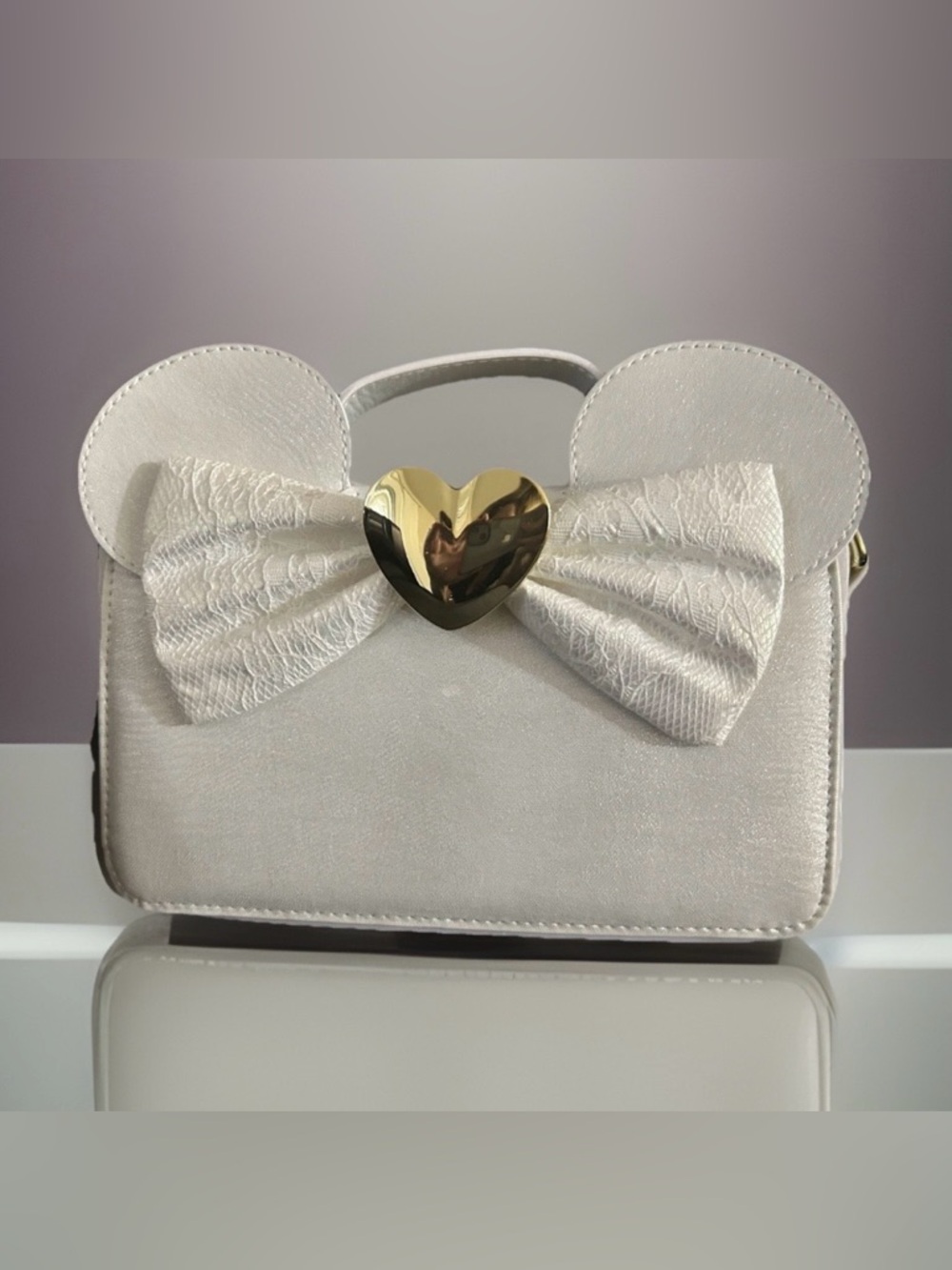 NWT - Minnie Mouse Iridescent Lace Wedding Crossbody Bag